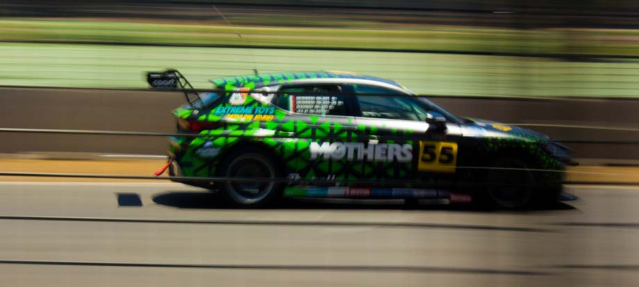 El CUPRA León VZ TCR del equipo ProRally Mothers en pista.